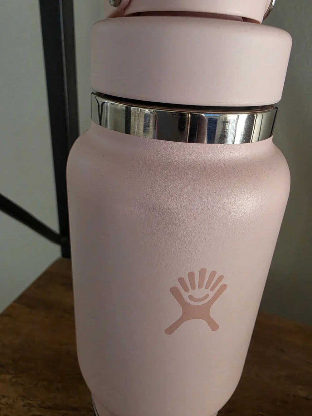 Hydro Flask Women’s Pink Insulated Bottle 32oz NEW